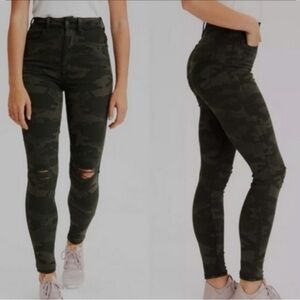 American Eagle green camo pants